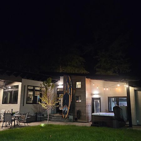 Luxe Lake Cabin Hot Tub Grill Firepit Ev Charger Onalaska Экстерьер фото