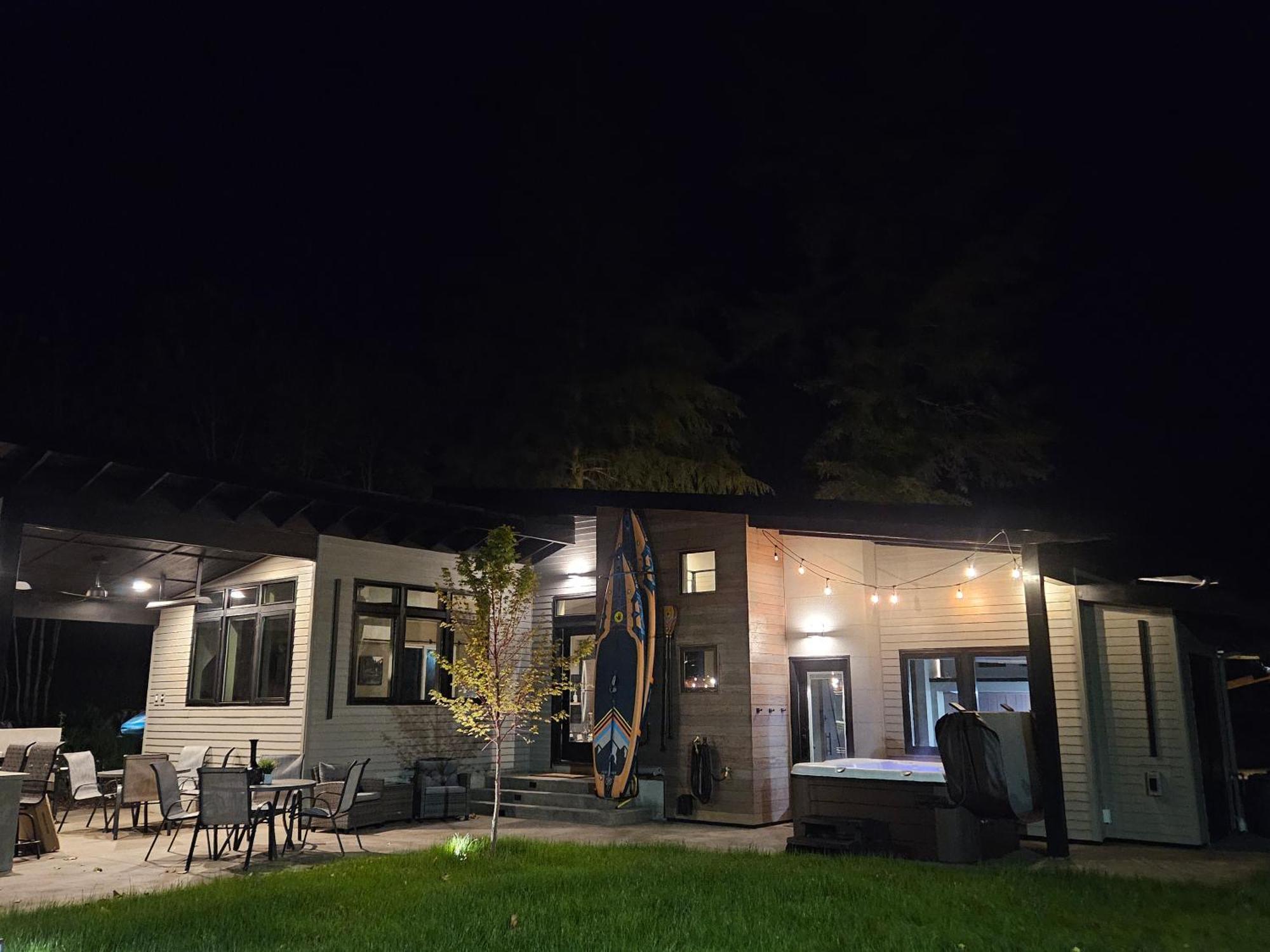 Luxe Lake Cabin Hot Tub Grill Firepit Ev Charger Onalaska Экстерьер фото